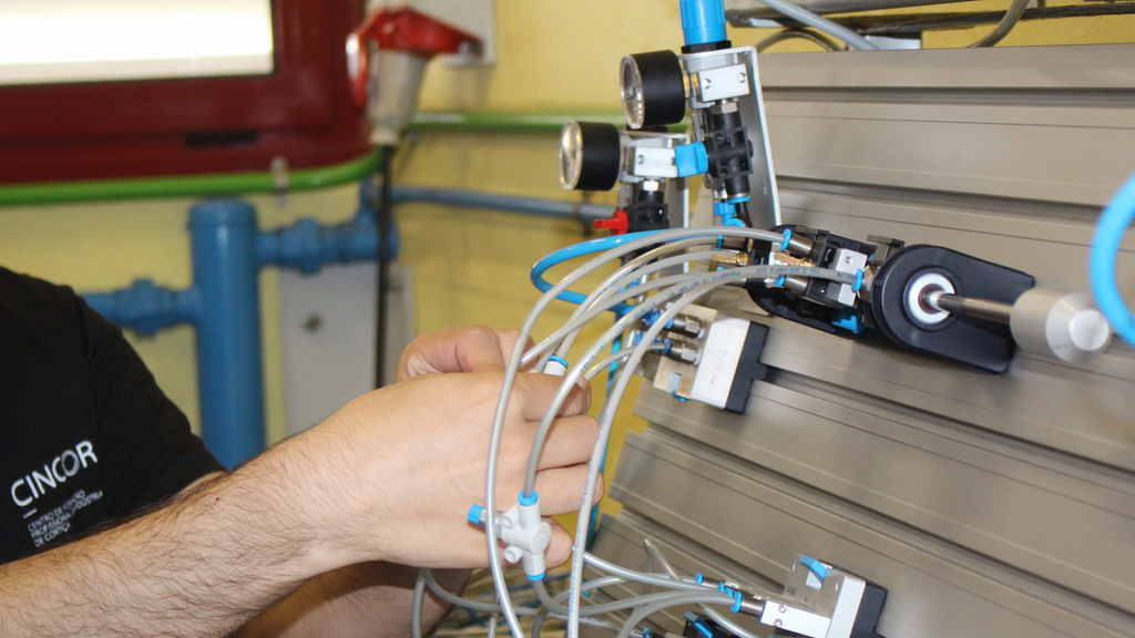 Imagem de Destaque do Curso: UFCD 4747 - Pneumática / Eletropneumática