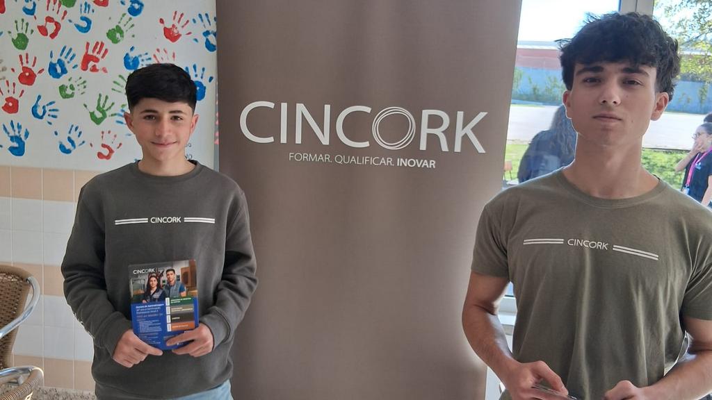 576
